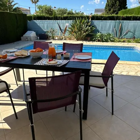 0533 Laura Вилла